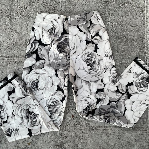 Central Falls Women Pant White/Black Floral Print Pant Size 6 Made USA - Picture 9 of 9